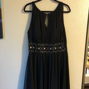Jessica Howard Black Keyhole Sleeveless Dress